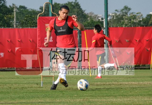 九游娱乐-​二番战国足5球大胜亚泰 教练组满意国脚精神面貌